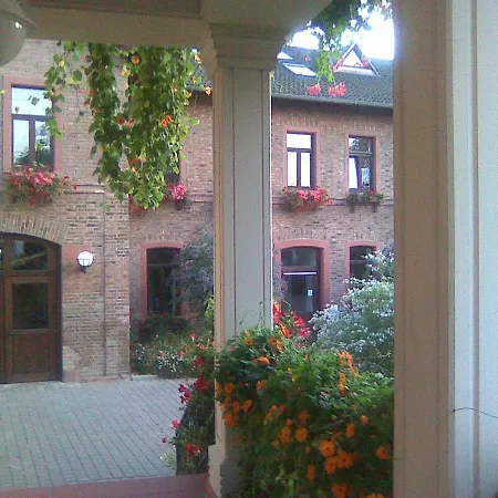 Otel Domane Mechtildshausen *